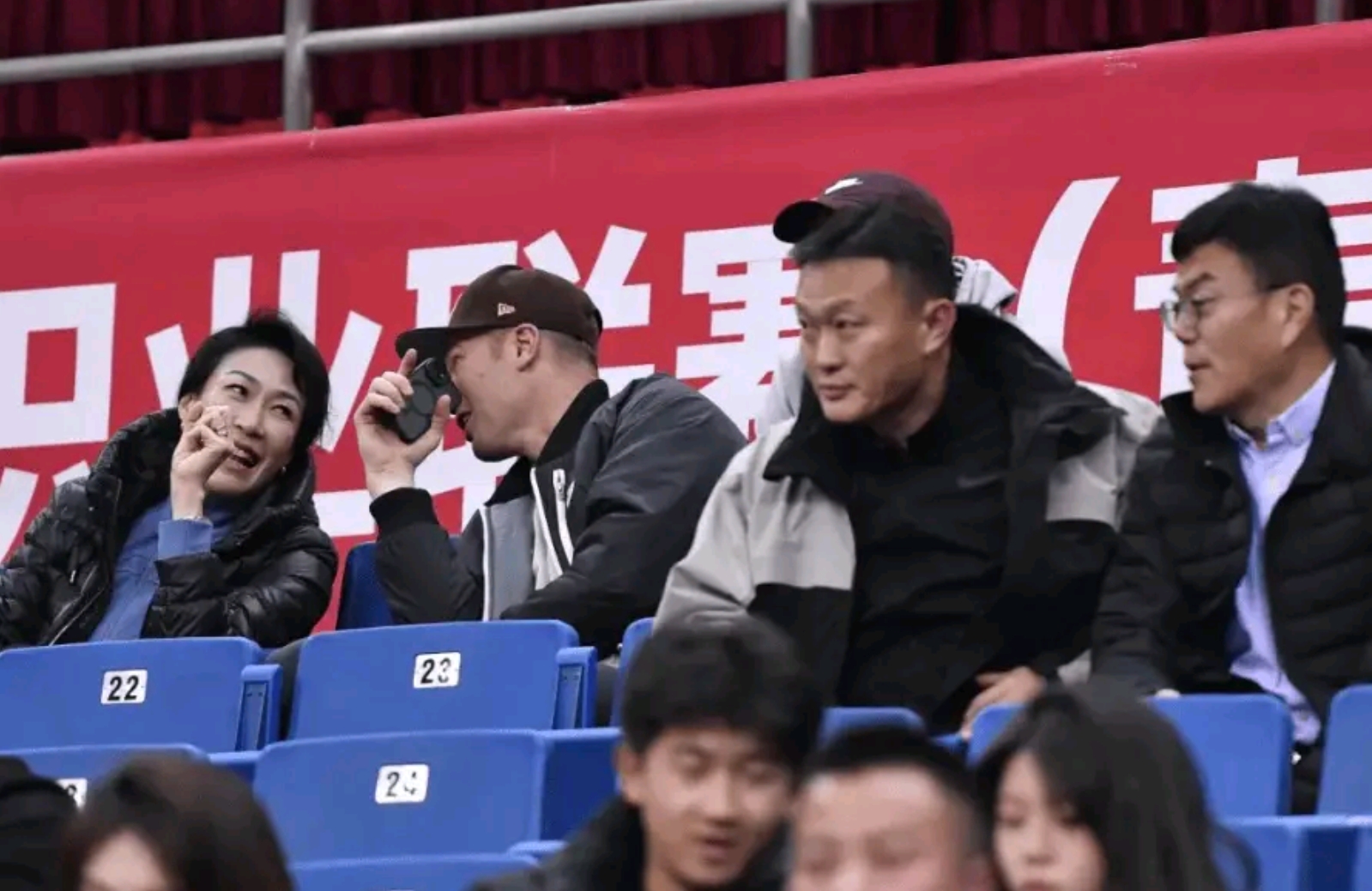 爱游戏登录-关于湖南男篮队心无旁骛备战，全力以赴争取比赛胜利的信息