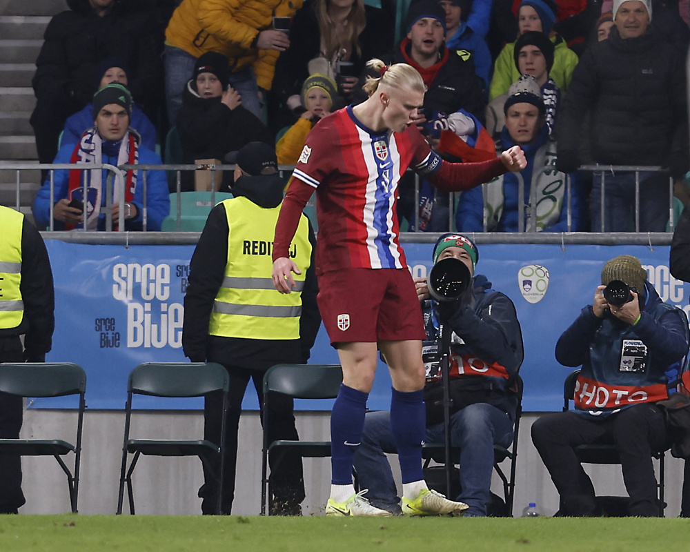 爱游戏官方入口-挪威女足队员射门技巧精湛力挽狂澜的简单介绍