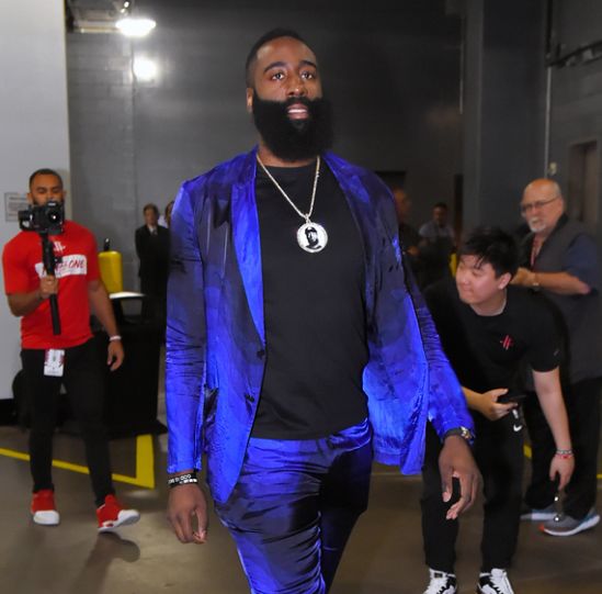 爵士主场告捷，力挫步行者晋级下一轮