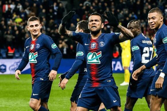 爱游戏官网-巴黎圣日耳曼客场一球小胜排名升至第二