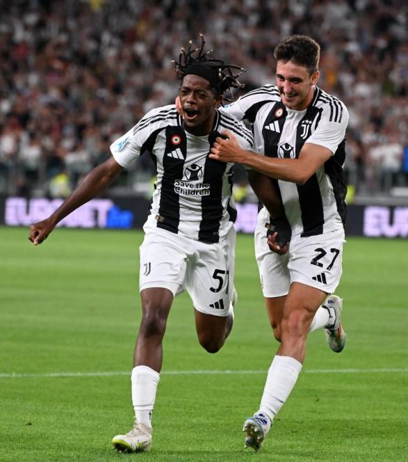 爱游戏-包含尤文图斯展现团队实力，重回正轨的词条