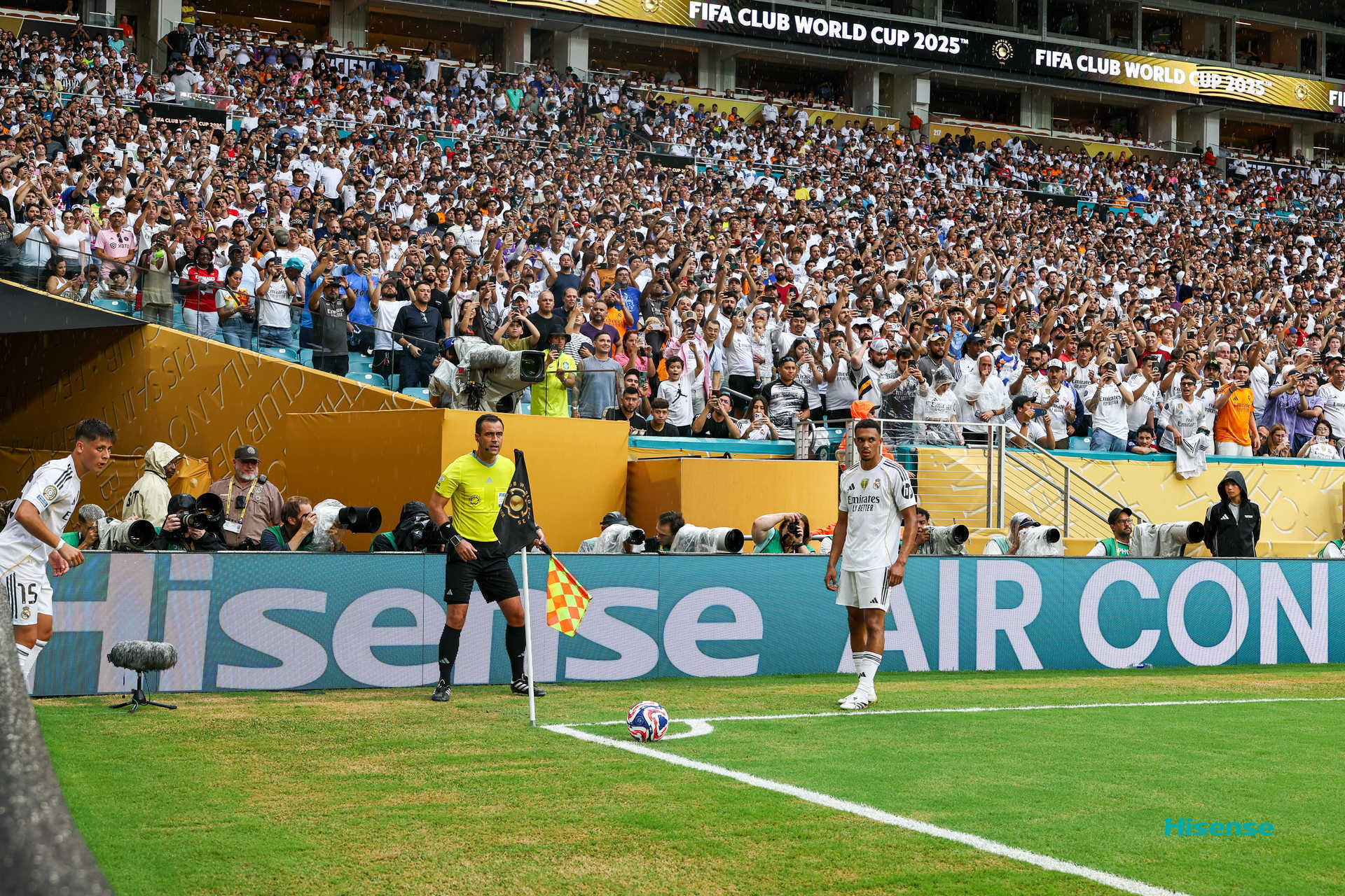 爱游戏官方入口-意甲劲旅客场逆转，实现惊艳逆袭