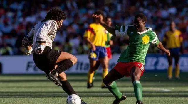 包含足球明星表现抢眼,赛场上掀起风波的词条 包含足球明星表现抢眼,赛场上掀起风波的词条