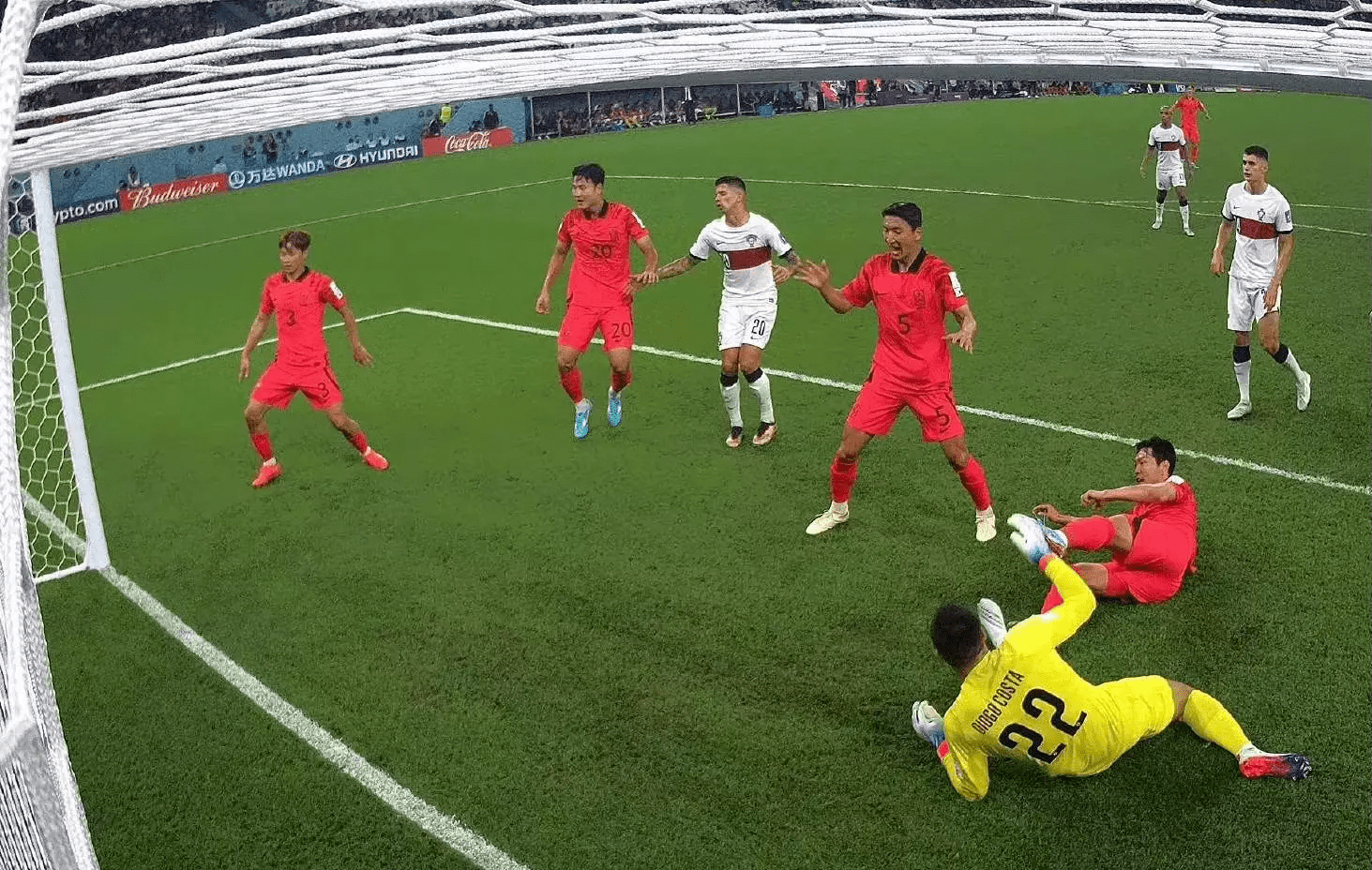 爱游戏在线登录-斯图加特年轻球员崭露头角引发球迷热议的简单介绍