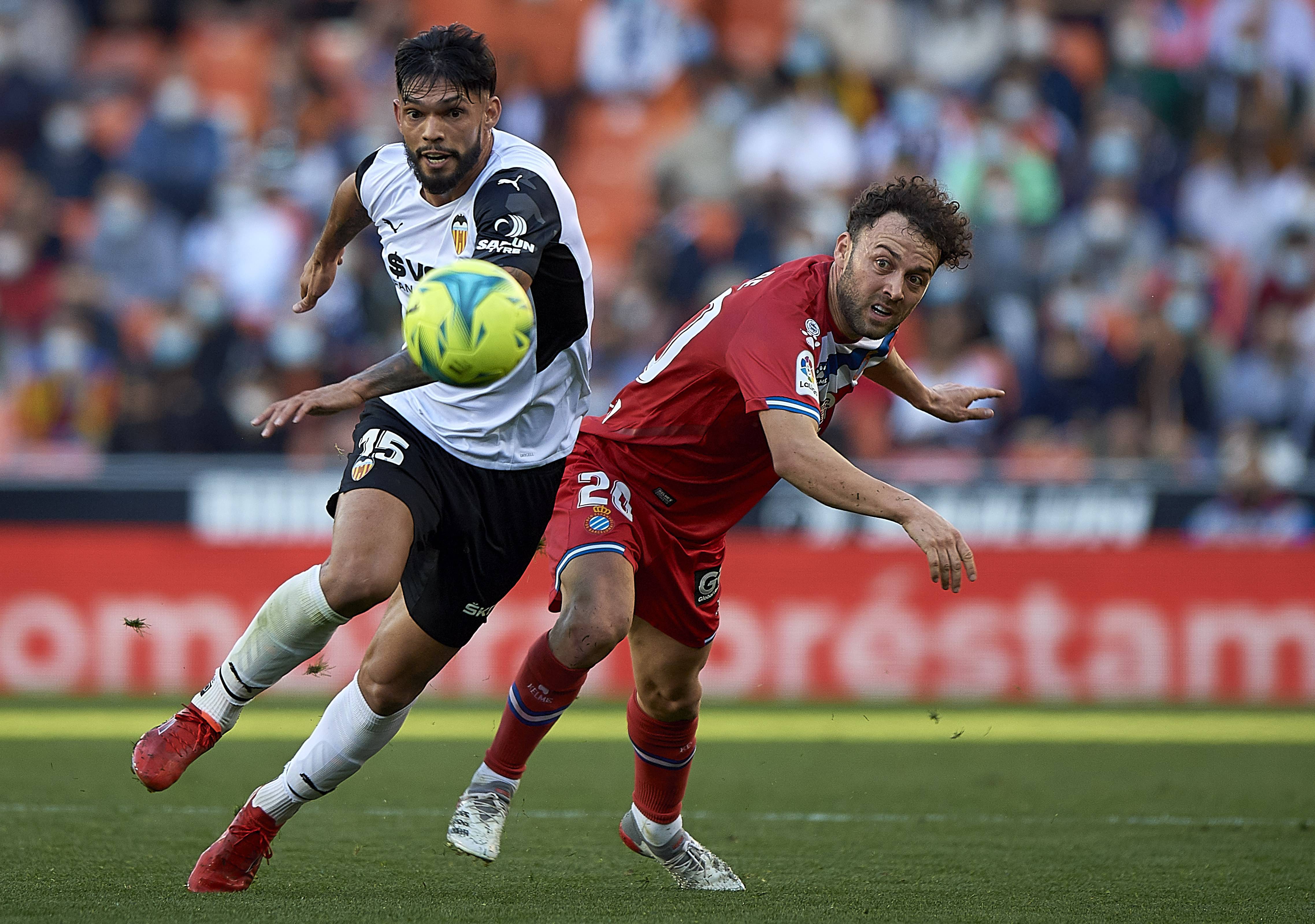 维戈塞尔塔惊险进级，-胜对手的简单介绍