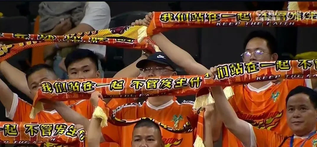 包含广东宏远队稳定发挥赢得比赛的词条