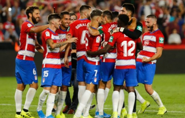 爱游戏网页版登录入口-格拉纳达球员团结一心，打出精彩比赛的简单介绍