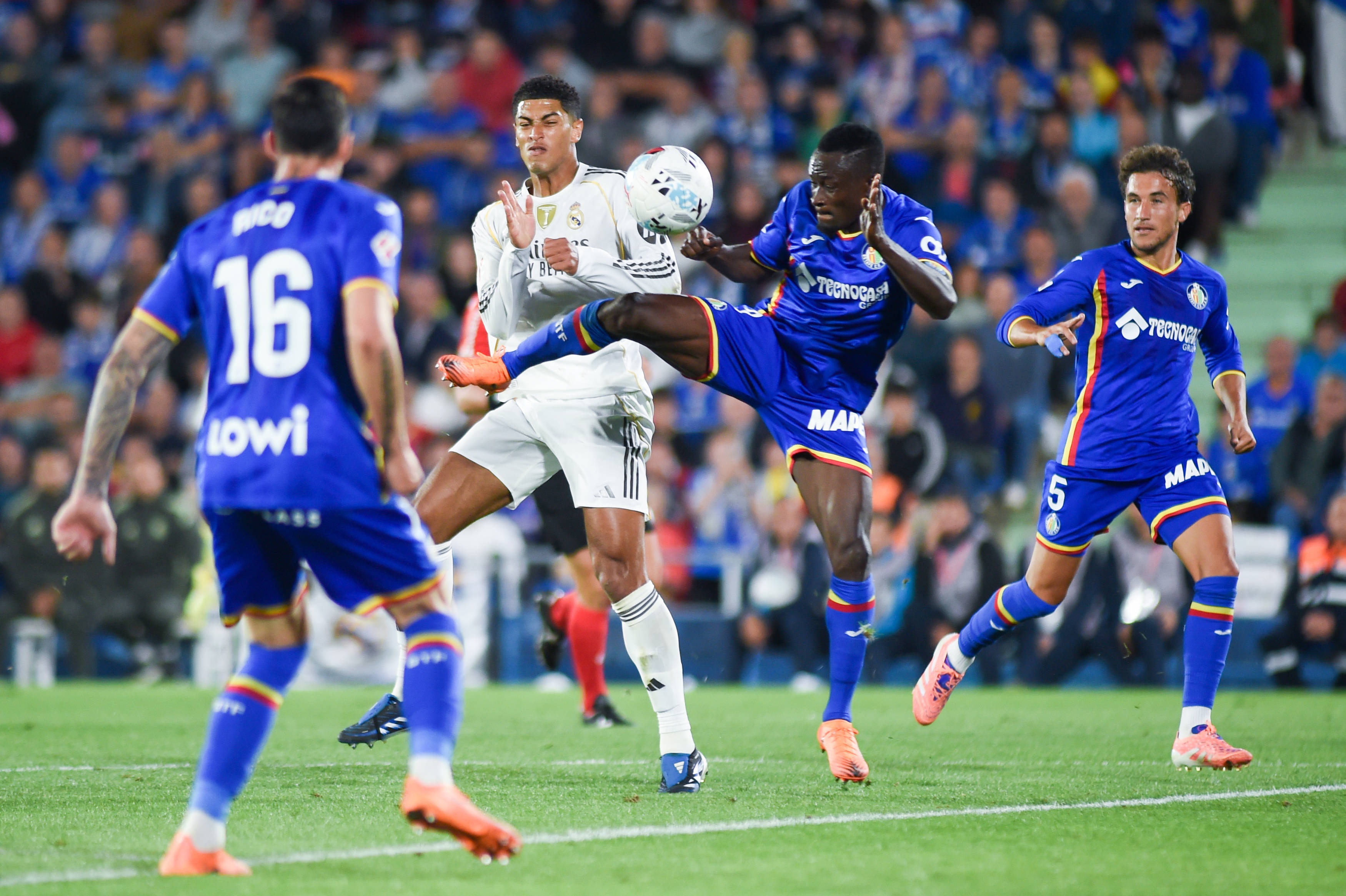 爱游戏官网-关于赫塔菲客场大败，沦为弱队之一的信息