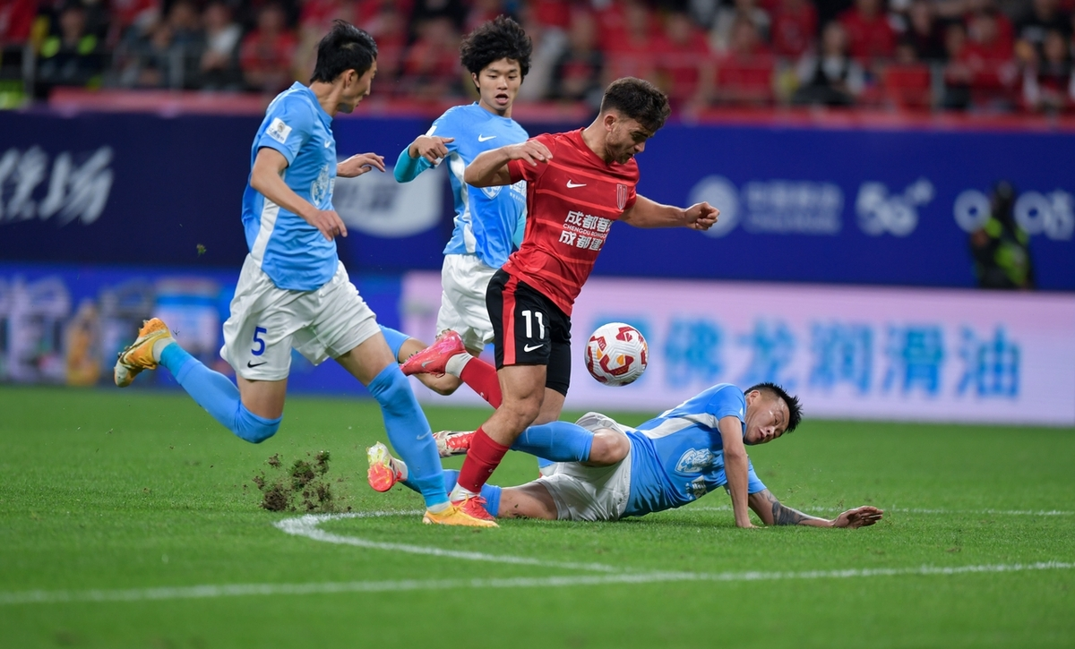 包含精彩瞬间回放，赛场热议不断的词条